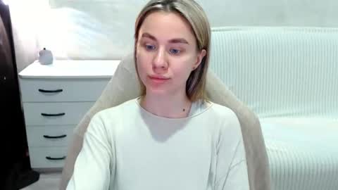 baby_kitte online show from 11.14.25