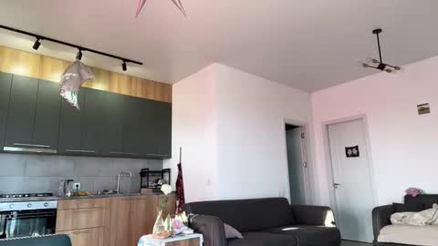 Snapshot of baby_meimei chatting on 10.23.25 mei online show from 10.23.25