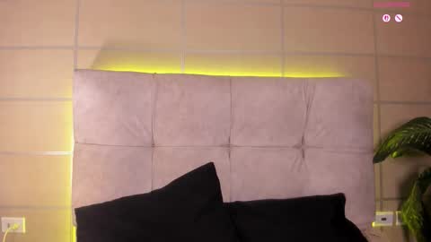 Moon online show from 10.30.25