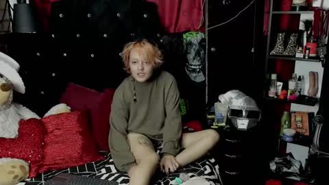 baby_punkk online show from 12.19.24