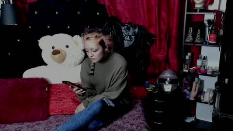 baby_punkk online show from 12.21.24