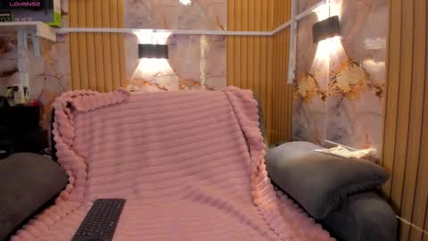 Snapshot of babycam7 chatting on 03.15.26 Babycam online show from 03.15.26