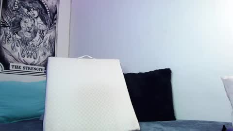 Snapshot of babycat4_ chatting on 02.01.25 MARIA online show from 02.01.25