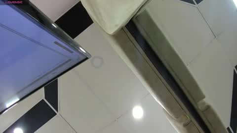 Snapshot of babycoral chatting on 10.20.25 babycoral online show from 10.20.25