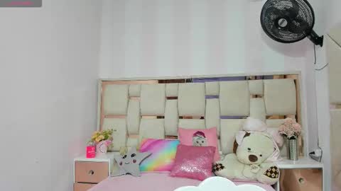 Snapshot of babycoral chatting on 10.21.25 babycoral online show from 10.21.25