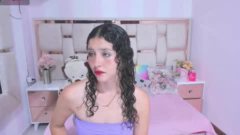 Snapshot of babycoral chatting on 10.23.25 babycoral online show from 10.23.25