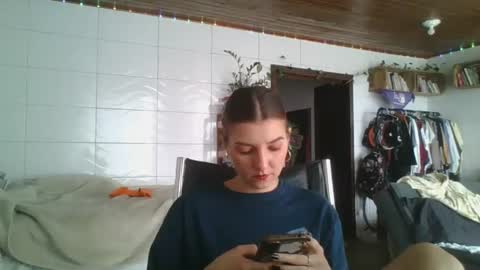 Snapshot of babydemon6 chatting on 09.16.25 babydemon6 online show from 09.16.25