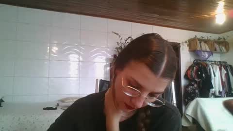 Snapshot of babydemon6 chatting on 09.21.25 babydemon6 online show from 09.21.25