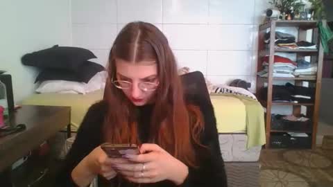 Snapshot of babydemon6 chatting on 09.28.25 babydemon6 online show from 09.28.25