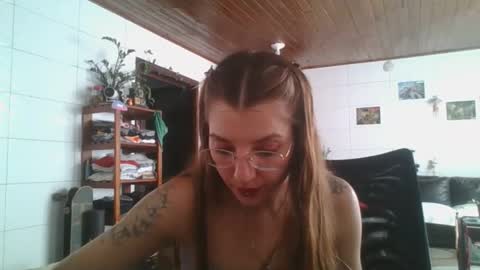 Snapshot of babydemon6 chatting on 10.15.25 babydemon6 online show from 10.15.25