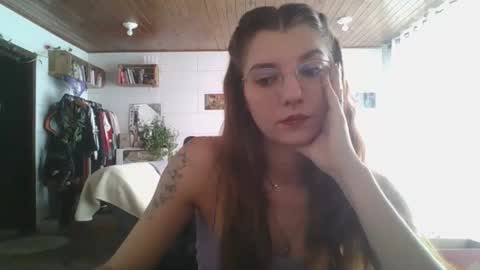 Snapshot of babydemon6 chatting on 10.17.25 babydemon6 online show from 10.17.25