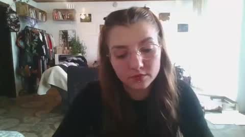 Snapshot of babydemon6 chatting on 10.28.25 babydemon6 online show from 10.28.25