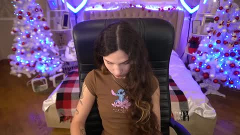 Sasha online show from 12.22.24