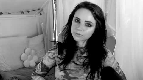 Jasper Ahptik online show from 02.12.25
