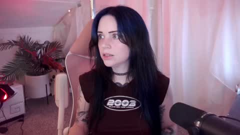 Jasper Ahptik online show from 03.06.25