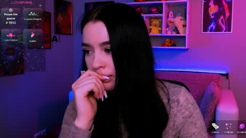 Mia online show from 04.04.26