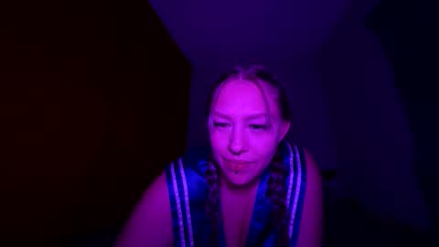 Snapshot of babymoon222 chatting on 10.26.25 babymoon222 online show from 10.26.25