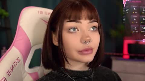 Nika online show from 10.10.25