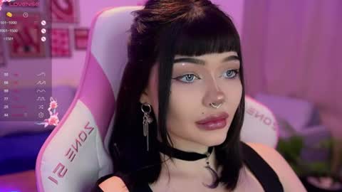 Snapshot of babyroxynill chatting on 06.09.26 Nika online show from 06.09.26