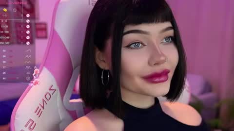 Snapshot of babyroxynill chatting on 06.25.26 Nika online show from 06.25.26