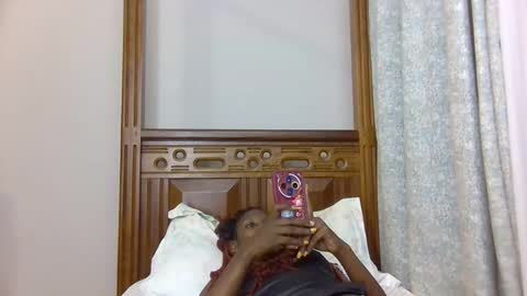 babytylerr online show from 10.18.25