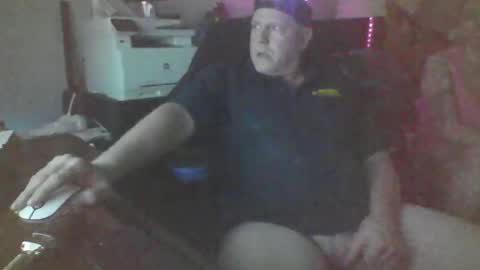 Snapshot of bad_boy4u2abuse chatting on 04.24.26 bad_boy4u2abuse online show from 04.24.26