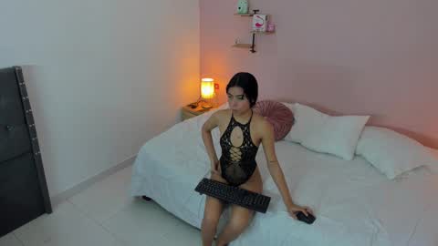 Snapshot of bad_boy_0602 chatting on 02.15.25 token online show from 02.15.25