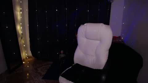 Snapshot of bad_scarlett1 chatting on 02.18.25 Scarlett online show from 02.18.25