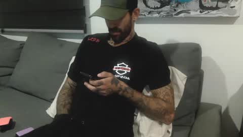 Snapshot of badcouple_ chatting on 09.26.25 BadCouple online show from 09.26.25