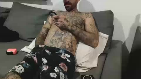 Snapshot of badcouple_ chatting on 10.18.25 BadCouple online show from 10.18.25