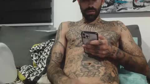 Snapshot of badcouple_ chatting on 10.27.25 BadCouple online show from 10.27.25