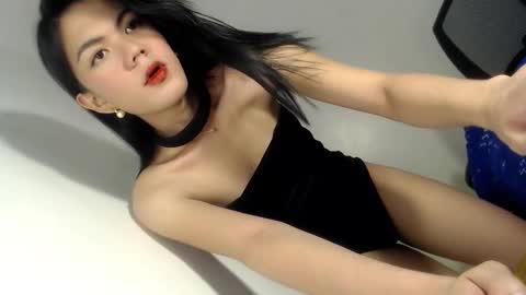 Hello  im your lovely Cheska online show from 01.16.25