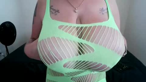 Kiki online show from 04.13.26