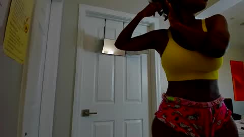 badgurldnay online show from 09.17.25