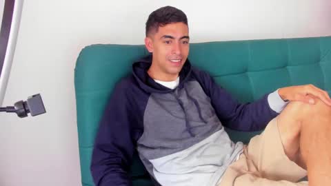 Juan Help us reach 100 likes online show from 09.30.25