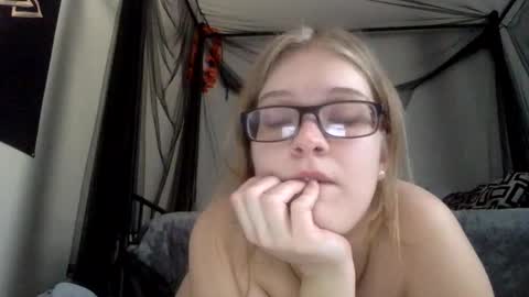 baeblondie online show from 02.25.25