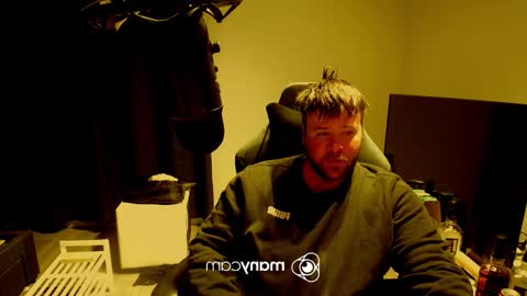 Snapshot of baftez chatting on 10.19.25 Baffels online show from 10.19.25