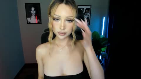 Snapshot of baklajan1907 chatting on 09.14.25 Baklajan online show from 09.14.25