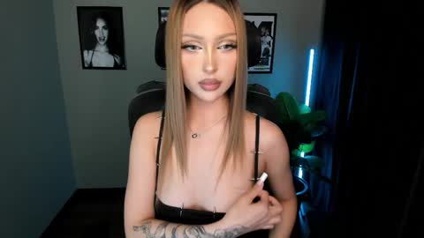 Snapshot of baklajan1907 chatting on 10.08.25 Baklajan online show from 10.08.25