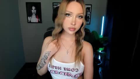 Snapshot of baklajan1907 chatting on 10.10.25 Baklajan online show from 10.10.25