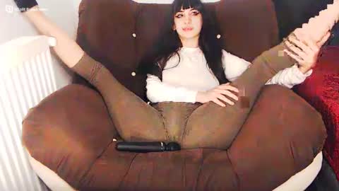 Snapshot of balleyfire chatting on 12.14.24 Amy online show from 12.14.24