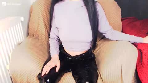 Snapshot of balleyfire chatting on 12.22.24 Amy online show from 12.22.24