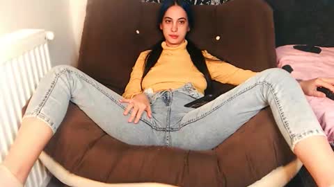 Snapshot of balleyfire chatting on 10.24.25 Amy online show from 10.24.25