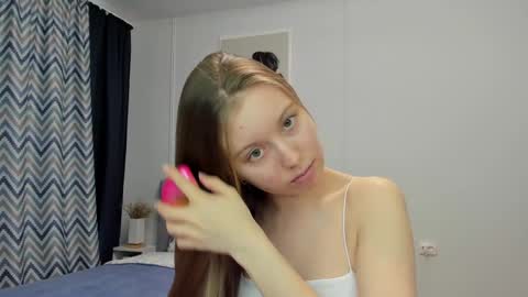 Kira online show from 02.10.25