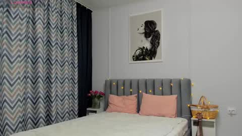 Kira online show from 03.10.25