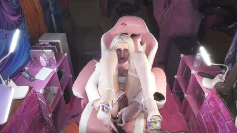 Bambi Bubbles online show from 01.31.25