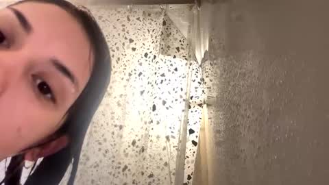 bambii_petite online show from 01.10.26