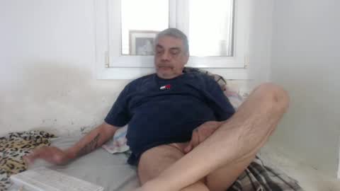 Snapshot of bambino6060 chatting on 01.05.25 bambino6060 online show from 01.05.25