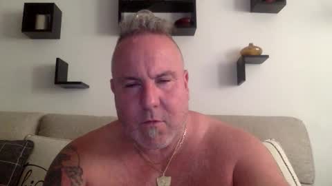Snapshot of banana5289 chatting on 05.18.26 banana5289 online show from 05.18.26