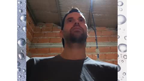 Snapshot of banana_argen_15 chatting on 12.14.24 Ezequiel online show from 12.14.24